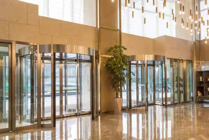 防火板裝飾板做展示柜有何特點？